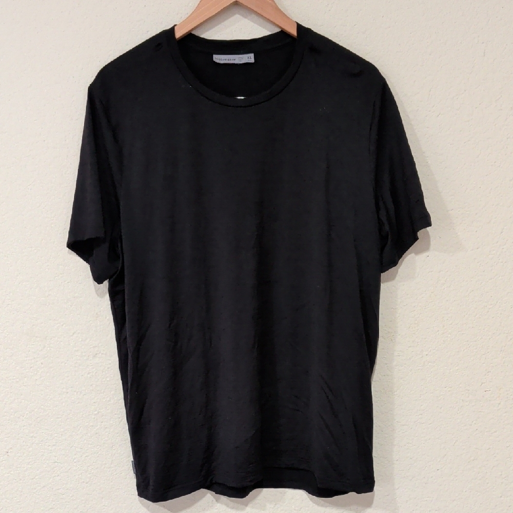 Icebreaker Lightweight Wool Black Short Sleeve Tee